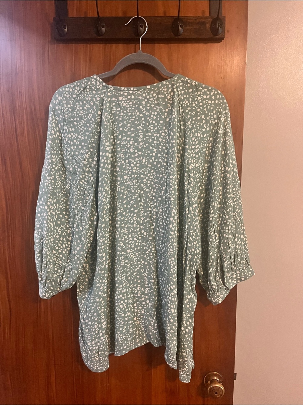 Maurices Mint Green Dot V-Neck Peasant Blouse Boho 2x EUC - Picture 6 of 6